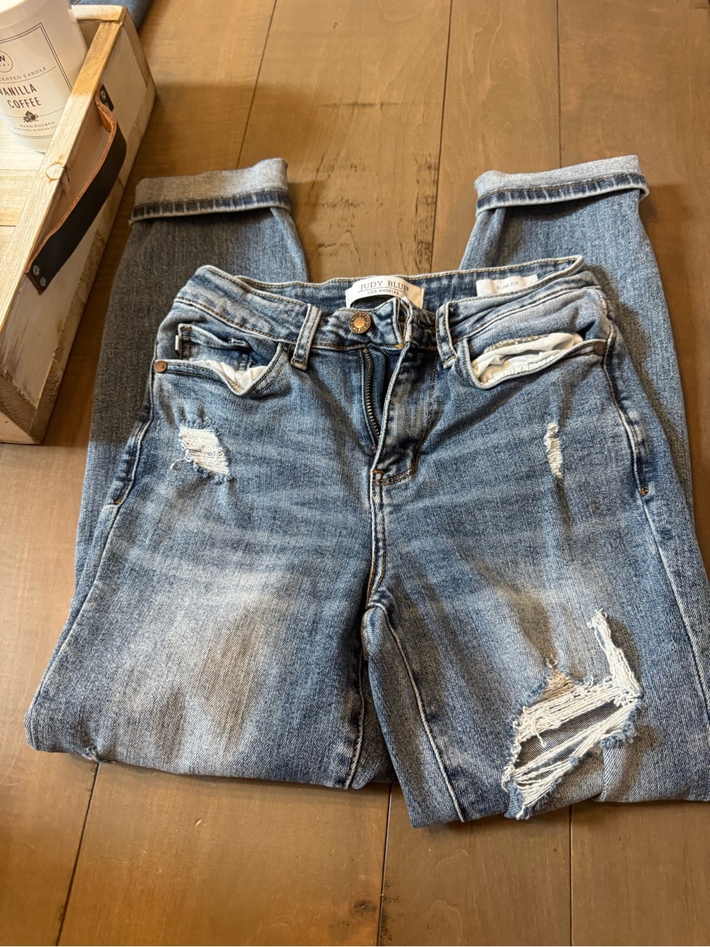 Judy Blue Size 0 24 slim Fit Distressed Jeans